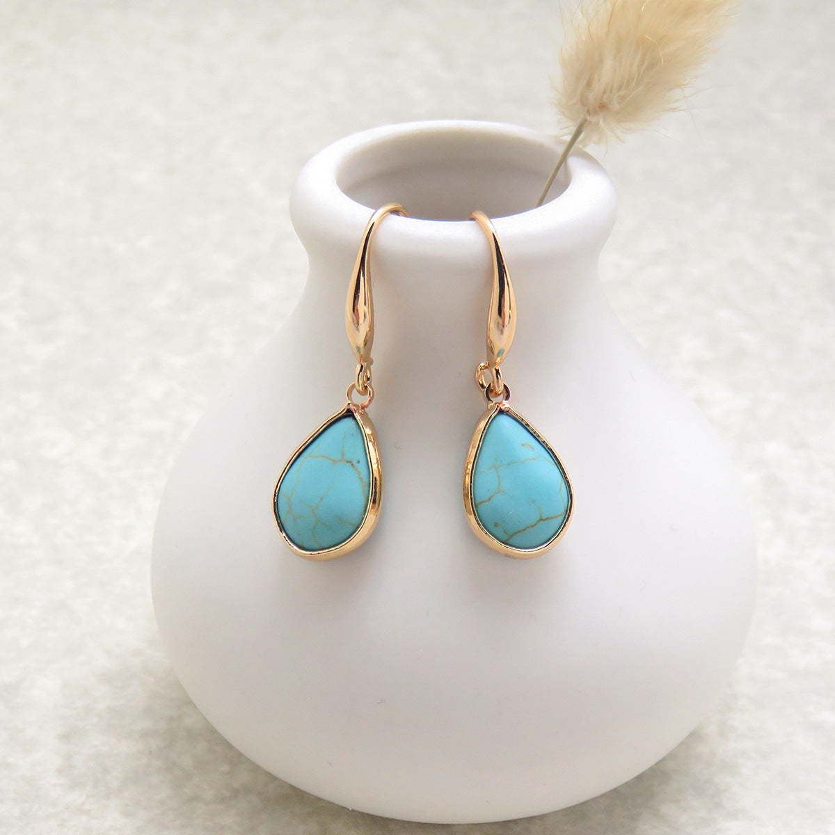 Drop-shaped turquoise earrings